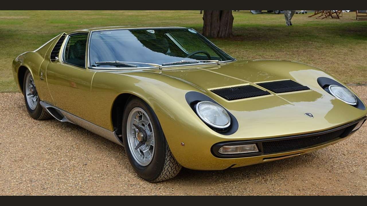 Before modern hypercars, the 1971 Lamborghini Miura SV set new standards