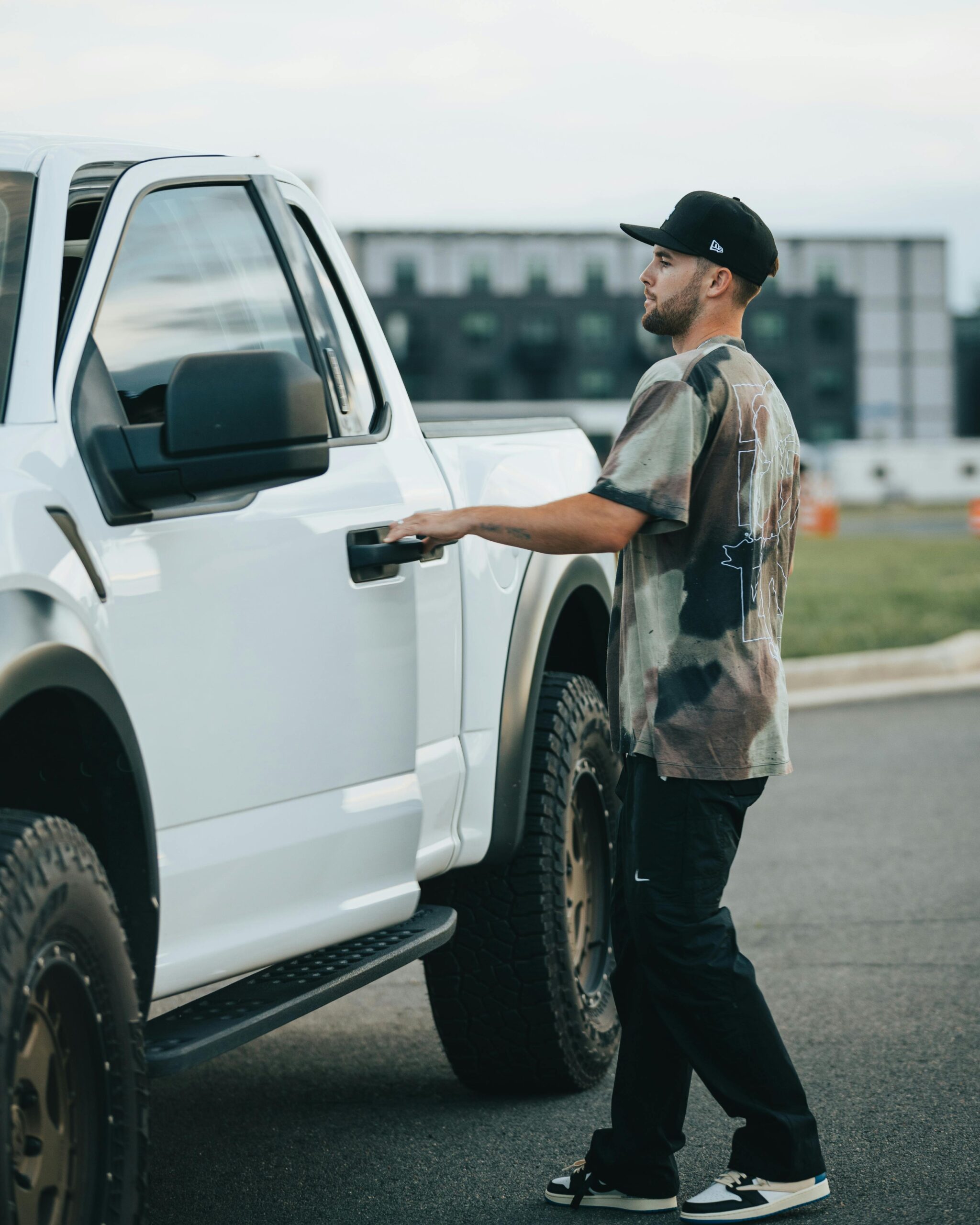 A Man Says He Let a Friend Borrow His Truck, Then Got It Back With a Transmission That Wouldn’t Shift