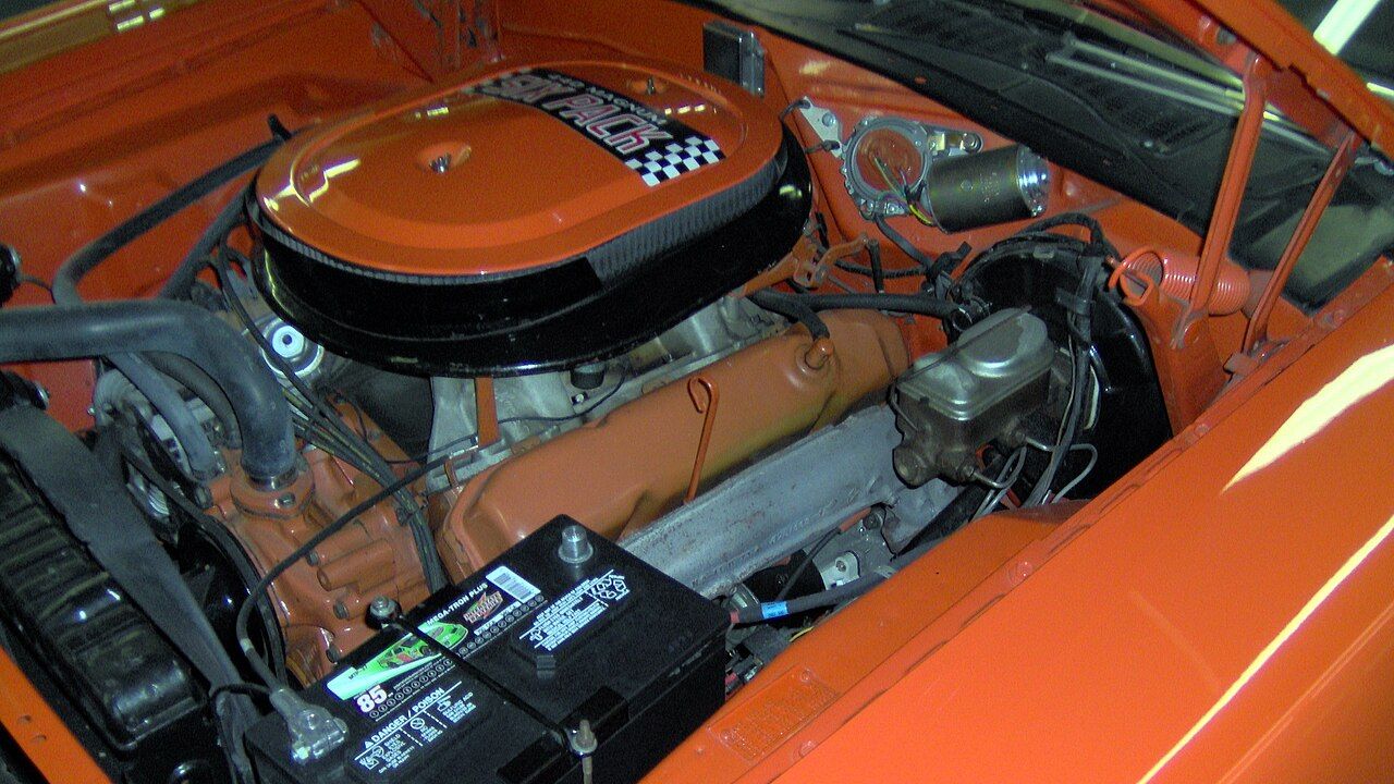 Inside Chrysler 440 Six Pack setup that boosted street performance