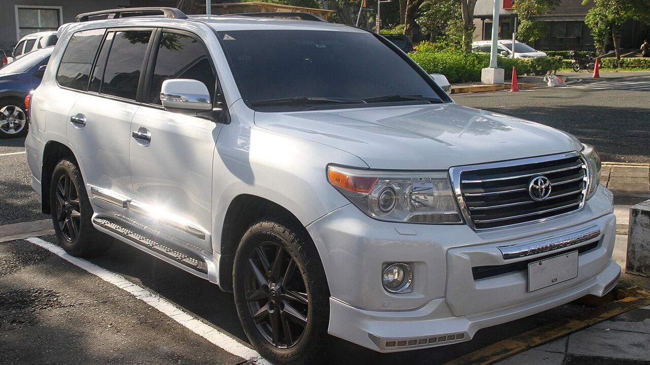 2014 Toyota Land Cruiser 200