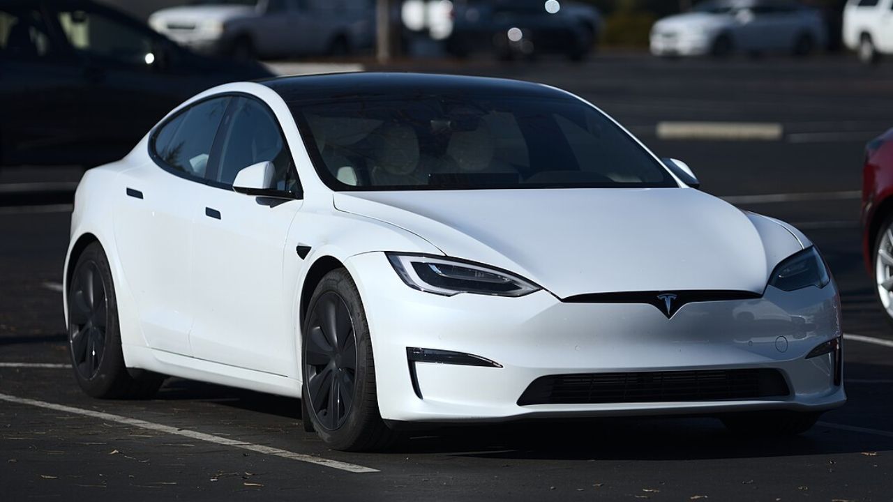 2021 Tesla Model S Plaid