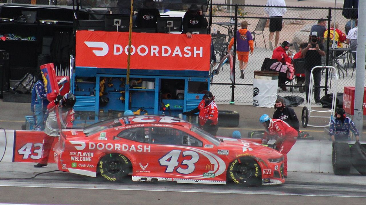 Bubba wallace pit stop