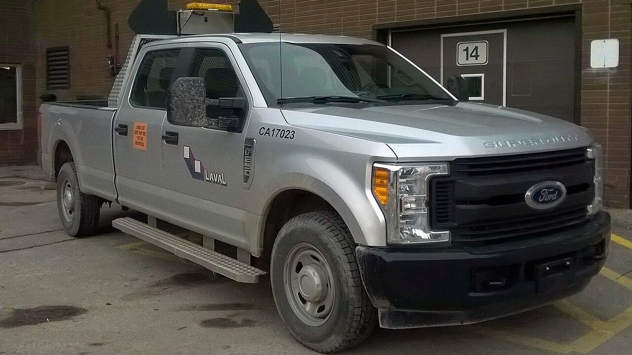 Ford F-250 Super Duty Crew Cab P558 Laval