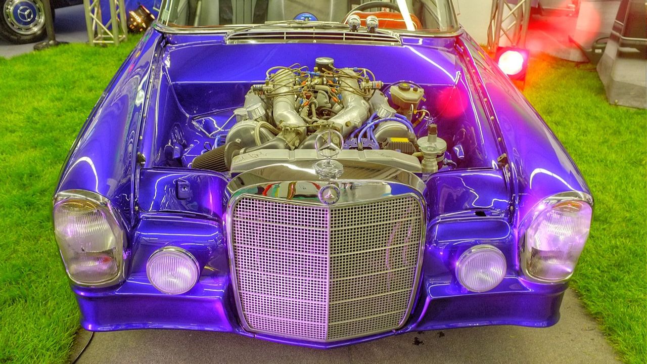 Mercedes-Benz Coupé with M100 Engine