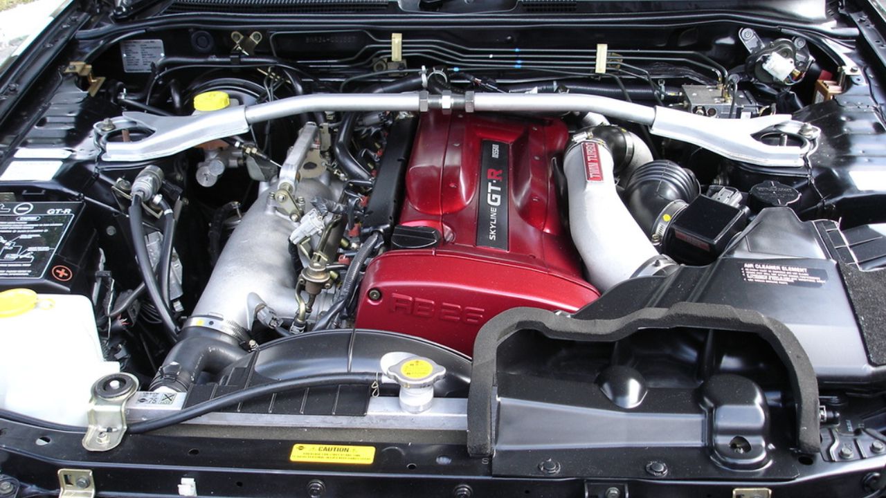 Nissan Skyline GT-R R34 RB26DETT Engine