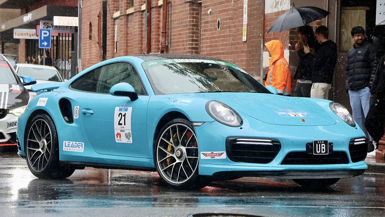 Porsche 911 Turbo S 2025