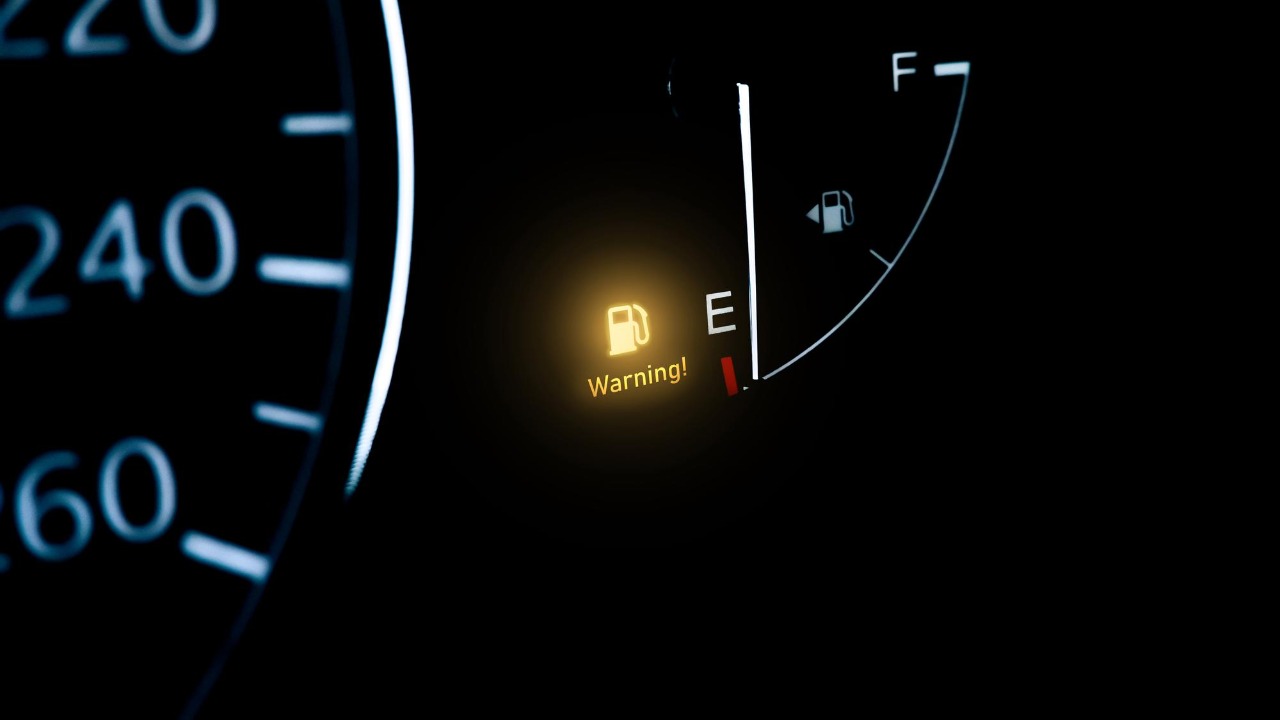 Teen promised to fill the tank — the warning light came on before he got home