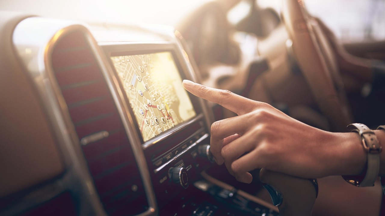 Wife Saw a Different Address in the Navigation History — And Started Asking Questions