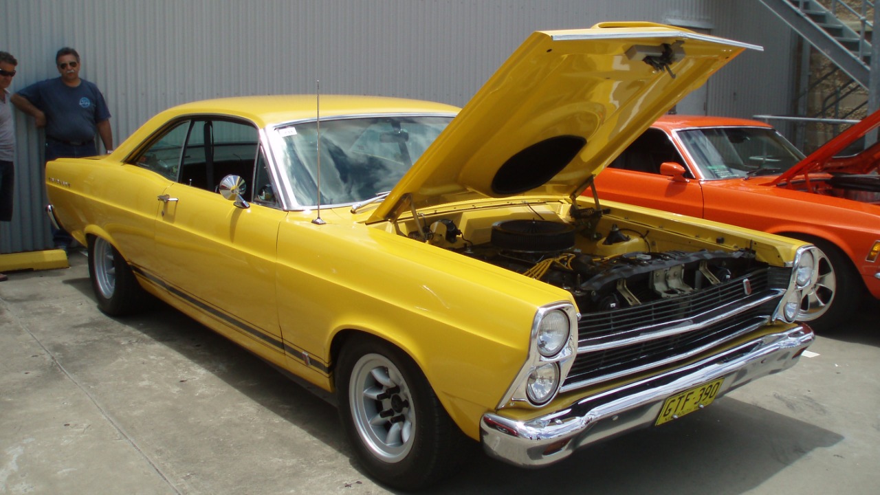 Man took his 1966 Fairlane in for a tune-up, then got a call that didn’t sound routine