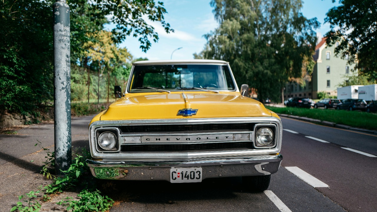 Couple Drove Six Hours for a Classic Chevy Truck, Then the Owner Refused to Open the Hood After They Arrived