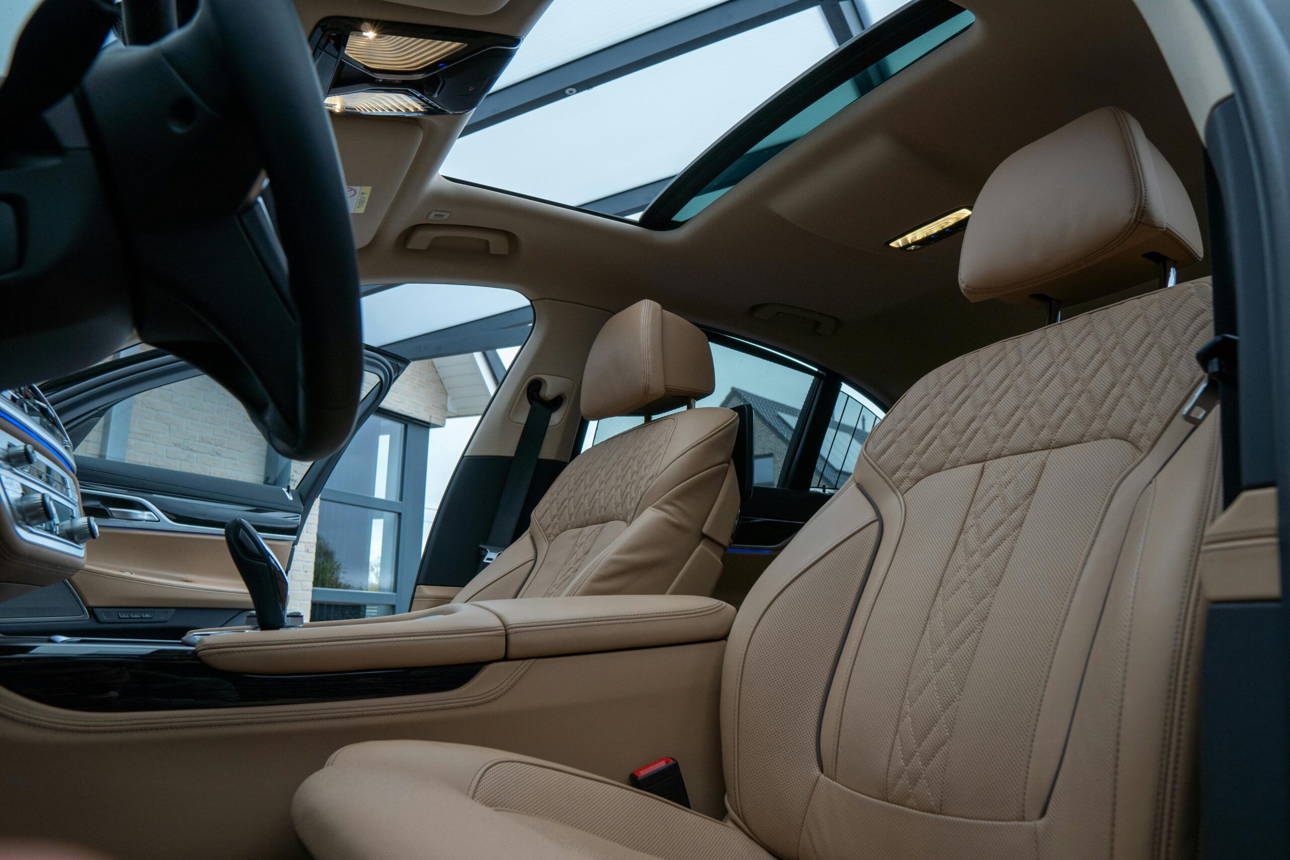 Luxury Sedan Driver Smelled Burning Plastic In Rush Hour Traffic — The Panoramic Roof Drain Had Leaked Directly Into The Fuse Box