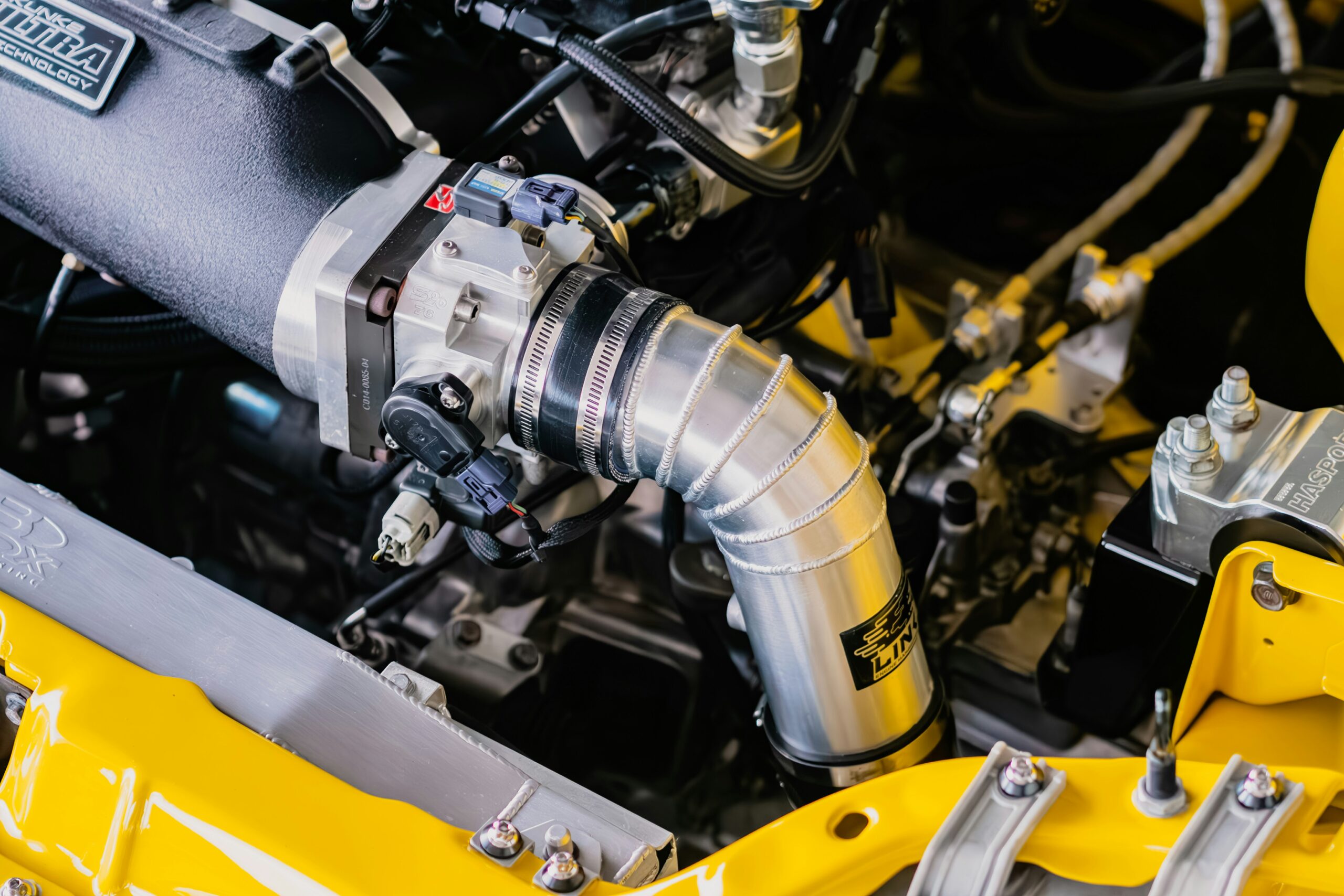 Diesel Pickup Owner Pulling A Camper Felt The Truck Suddenly Lose Power — The Turbo Intercooler Pipe Had Blown Completely Off Under Boost