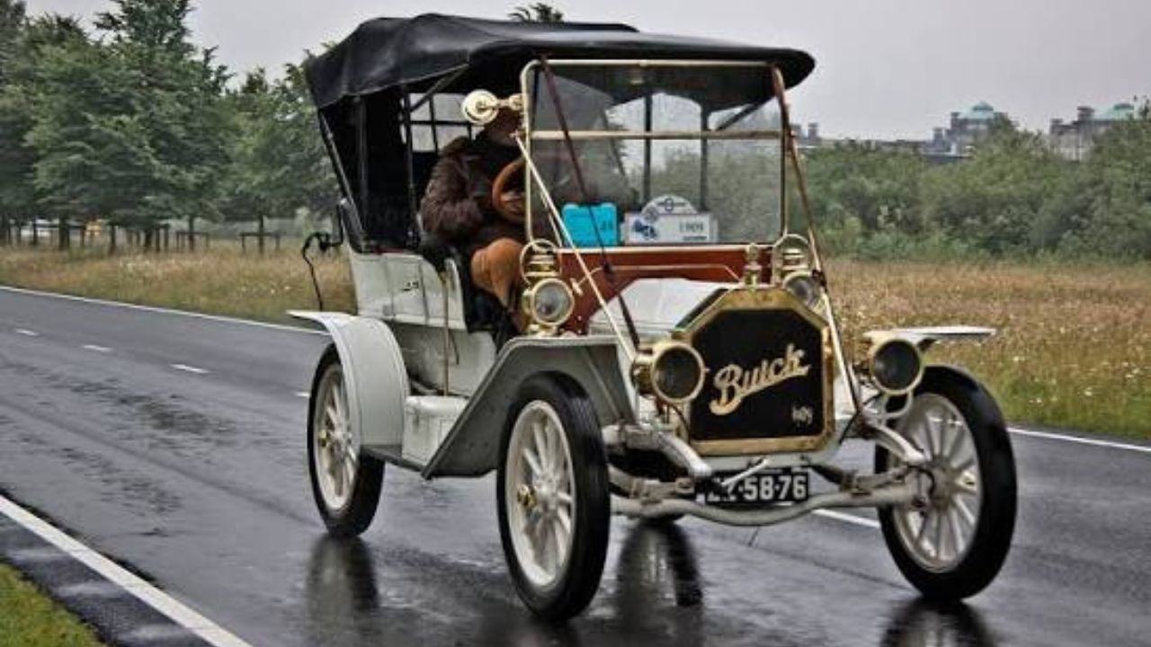 8 automobiles from the Brass Era that helped launch car culture