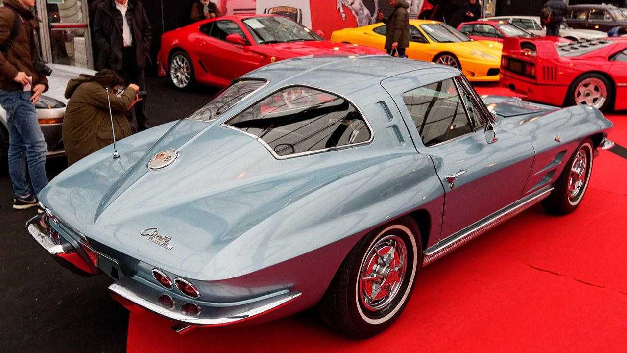 Why the 1963 Chevrolet Corvette split-window lasted only one year
