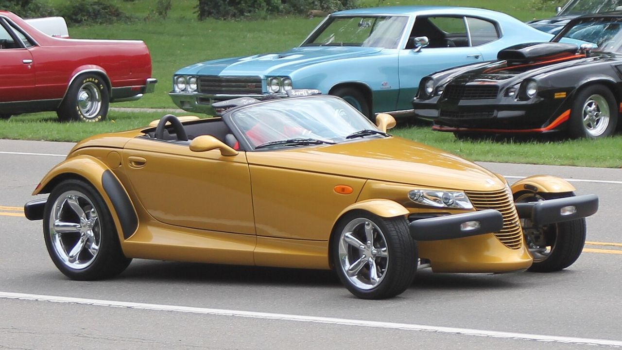 10 cars that instantly reveal when they were built