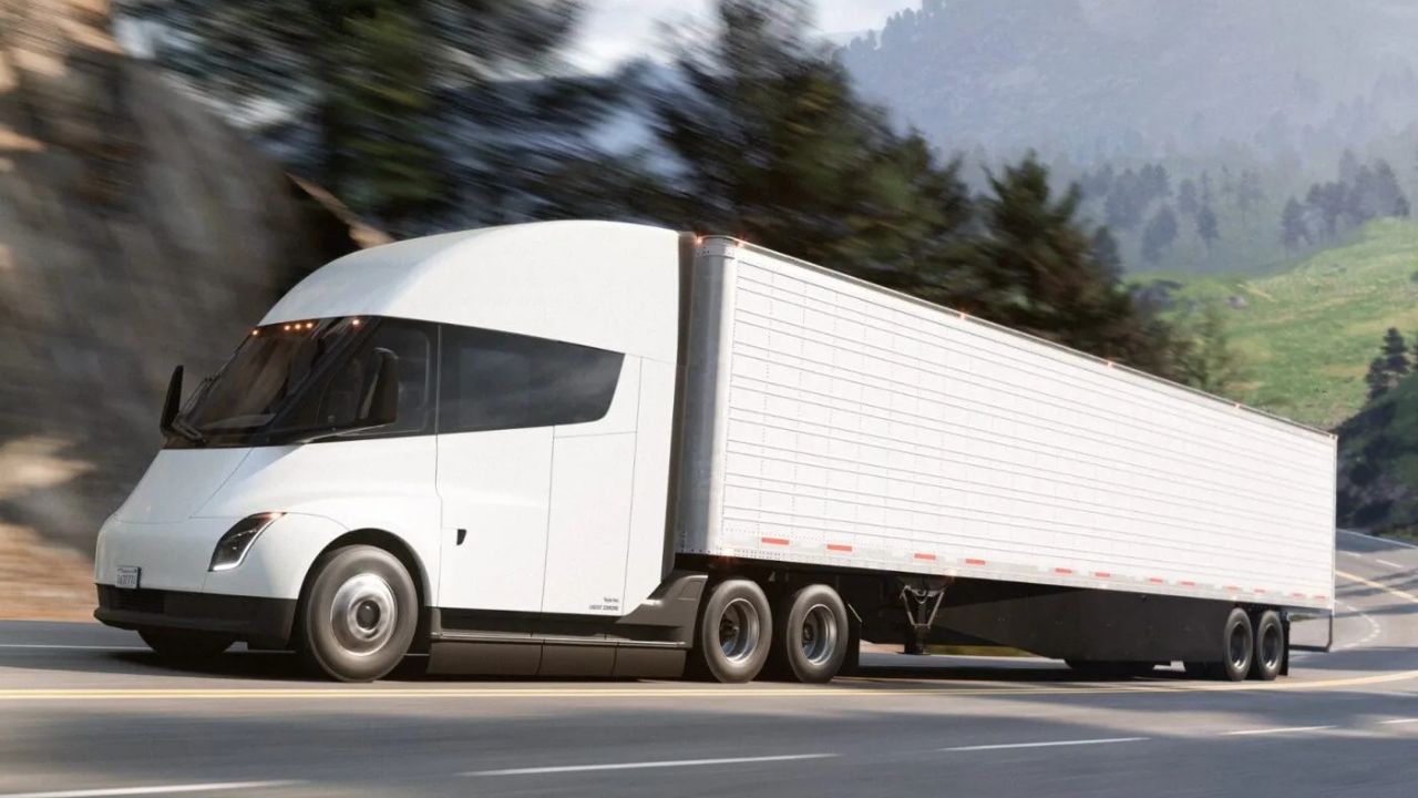 Tesla Semi takes on California’s Grapevine with a loaded trailer and exceeds expectations