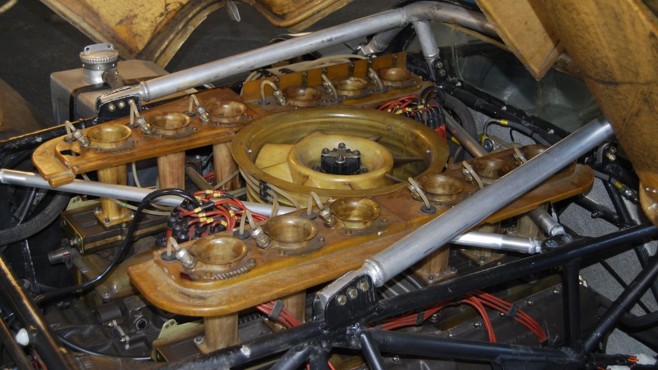 Porsche flat-twelve engine