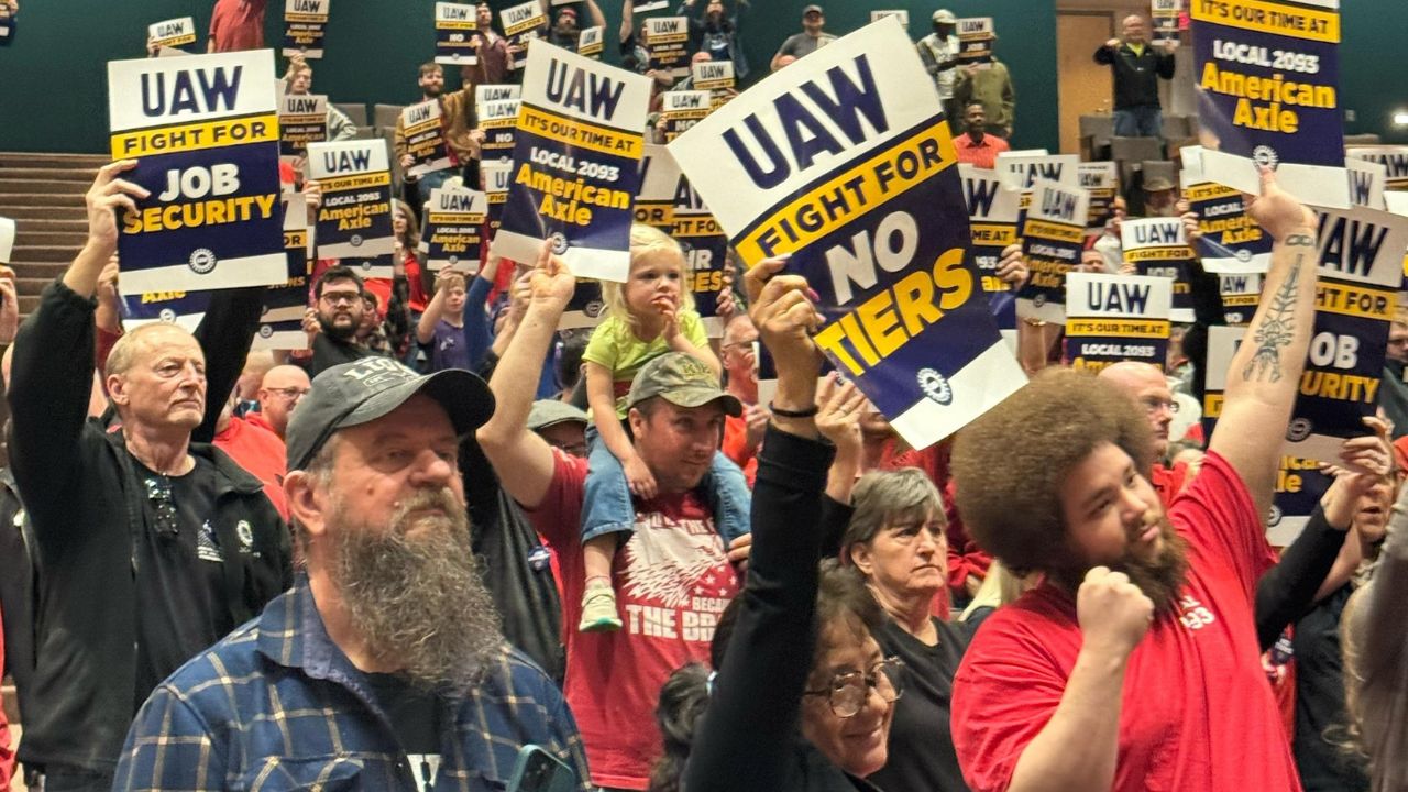 UAW calls midnight strike at GM axle supplier, risking pickup output