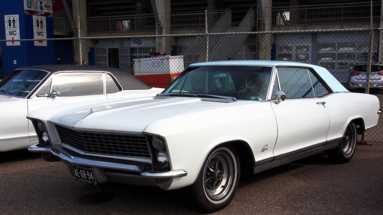 10 classic cars that delivered more comfort than buyers expected