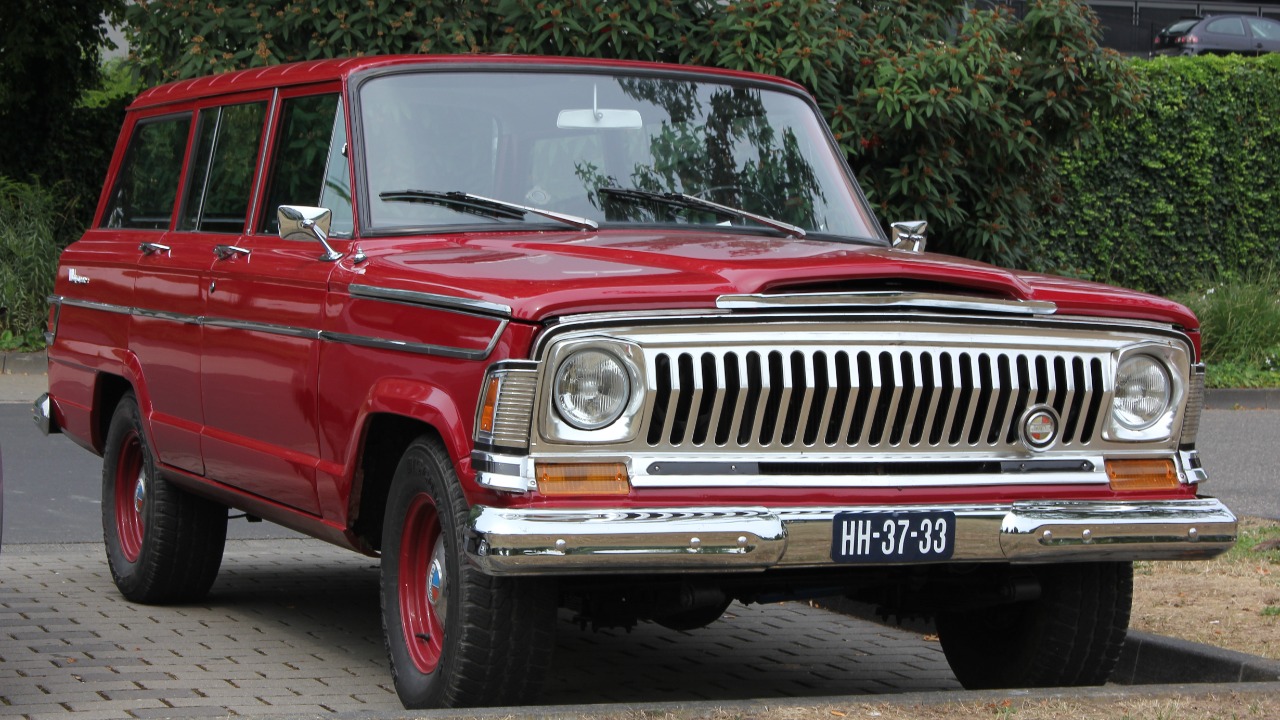 The forgotten story behind America’s first luxury SUV