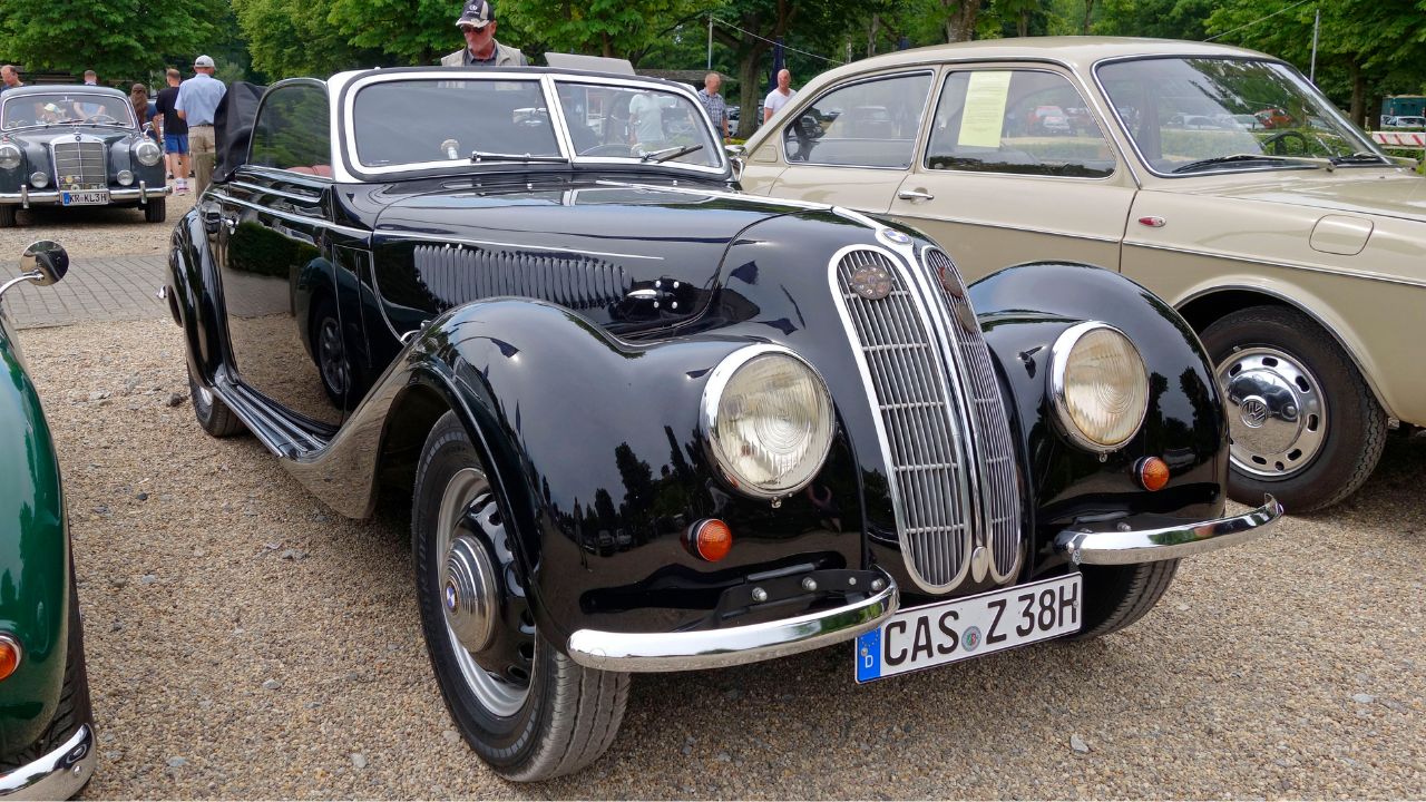 12 cars from the 1930s that proved style never goes out of fashion