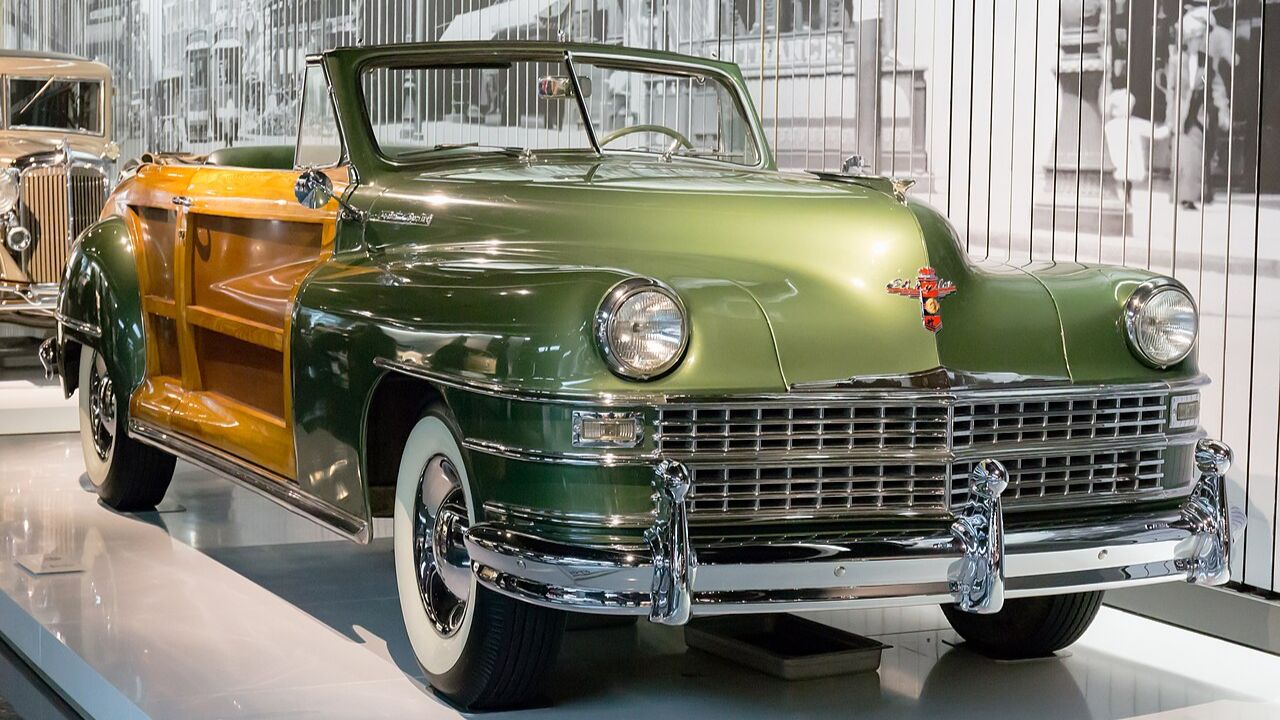 10 family cars that completely changed life in the suburbs