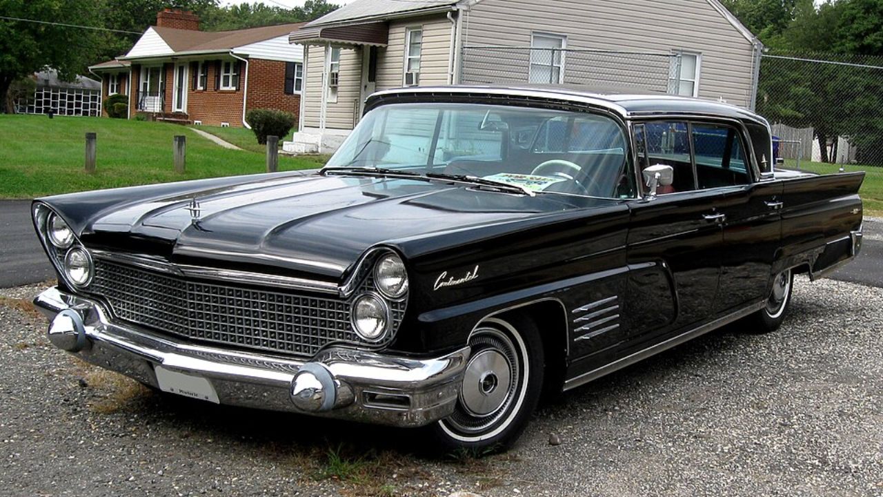 8 automobiles that made chrome an American obsession