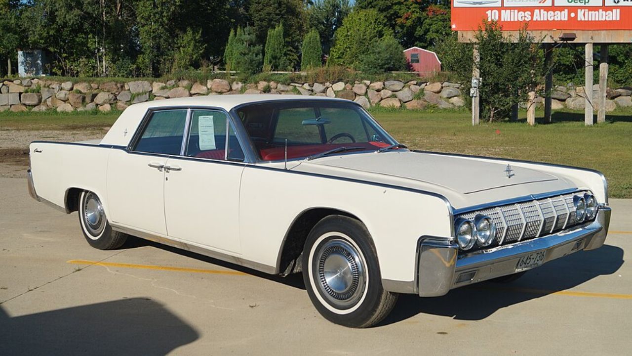 8 American cars that defined the chrome era