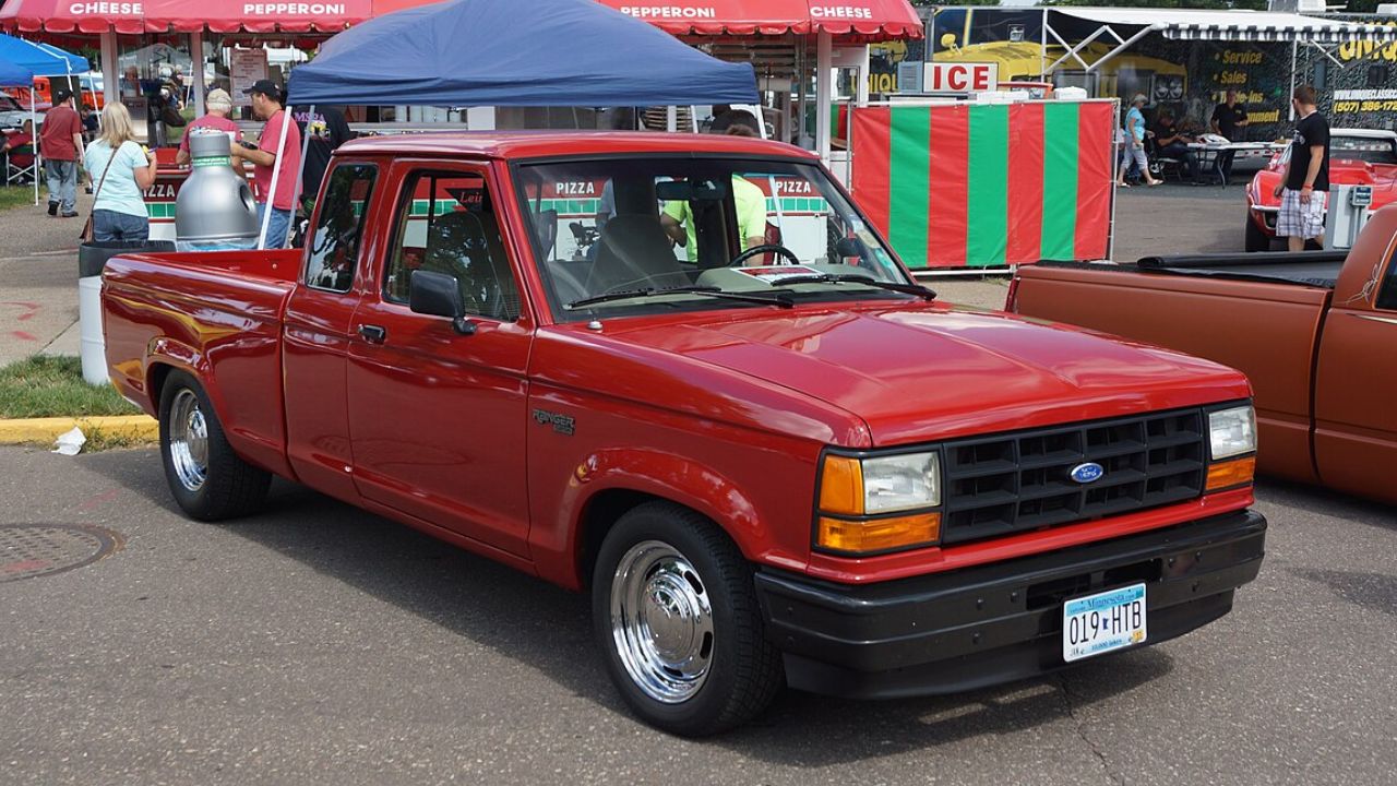 10 older vehicles mechanics still recommend today