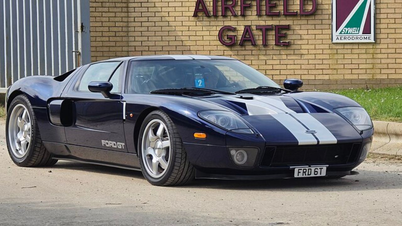 The unusual compromise behind the 2005 Ford GT