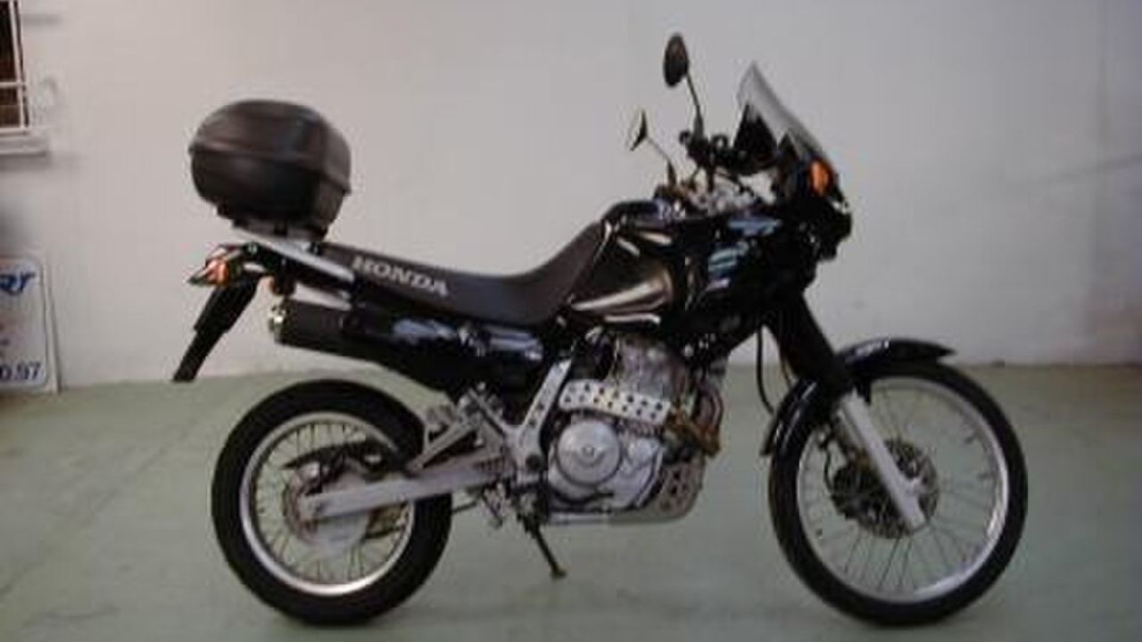 9 motorcycles that became legends without making headlines