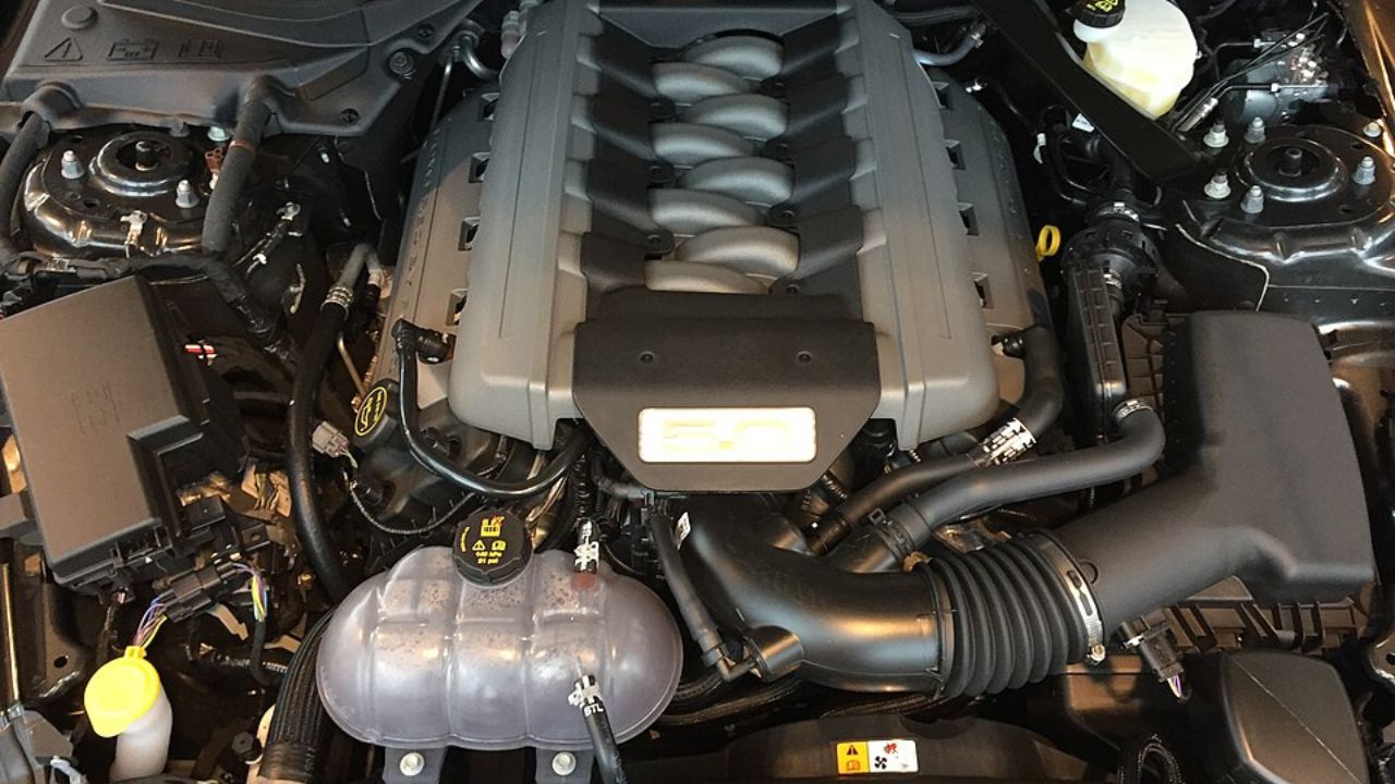 How Ford engineers fought to keep the Mustang V8 alive