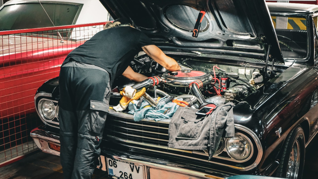 The forgotten ritual of seasonal tune-ups before modern cars