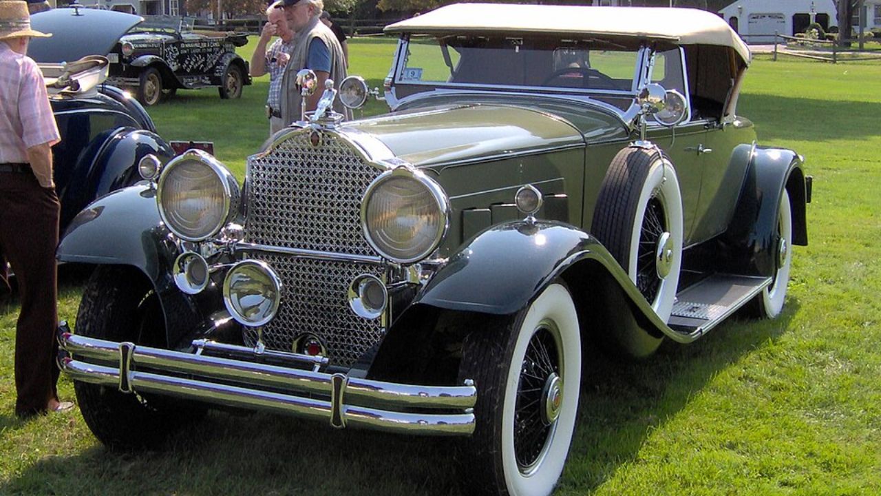 1930 Packard sport phaeton