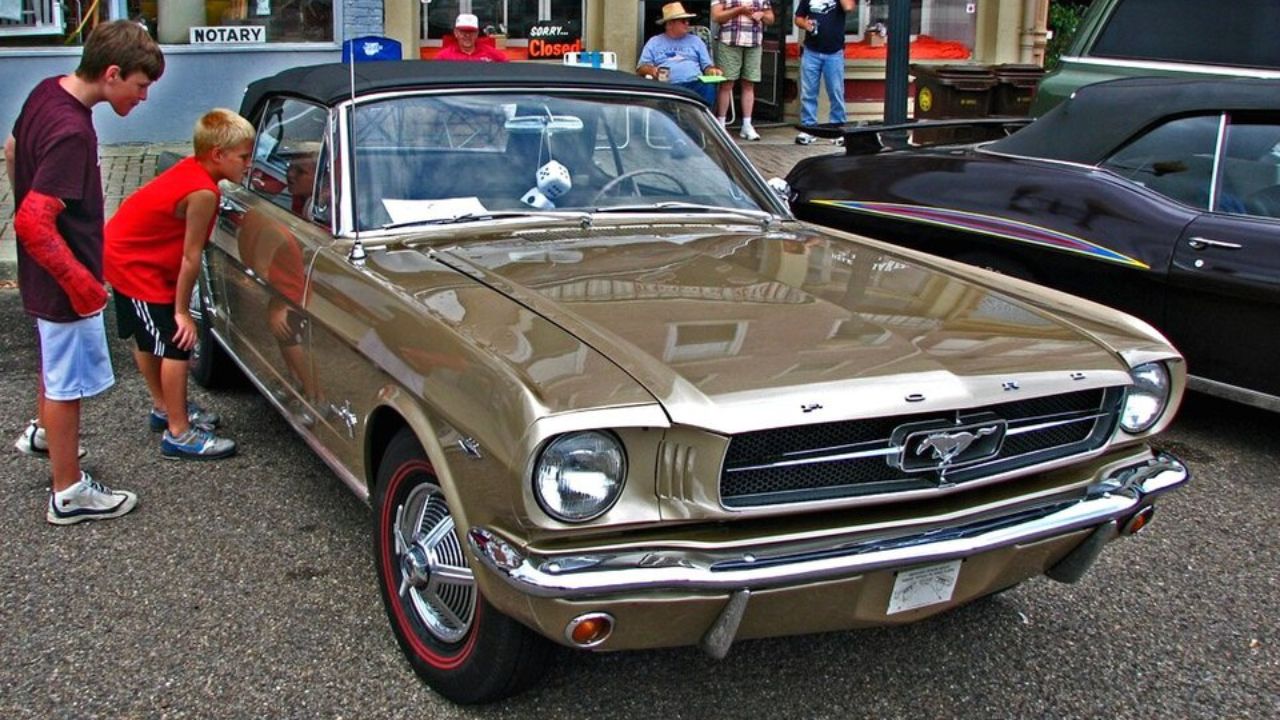 1964-1-2 Mustang