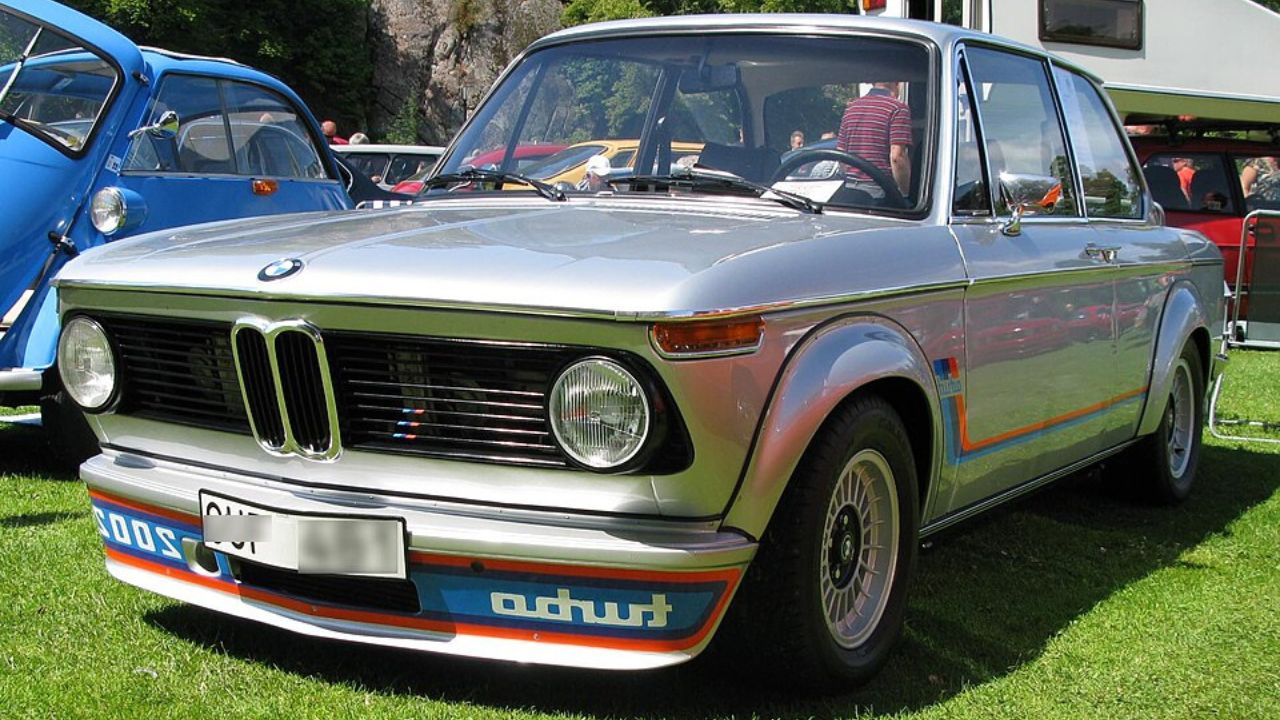 8 classics that kept performance alive during the 1970s
