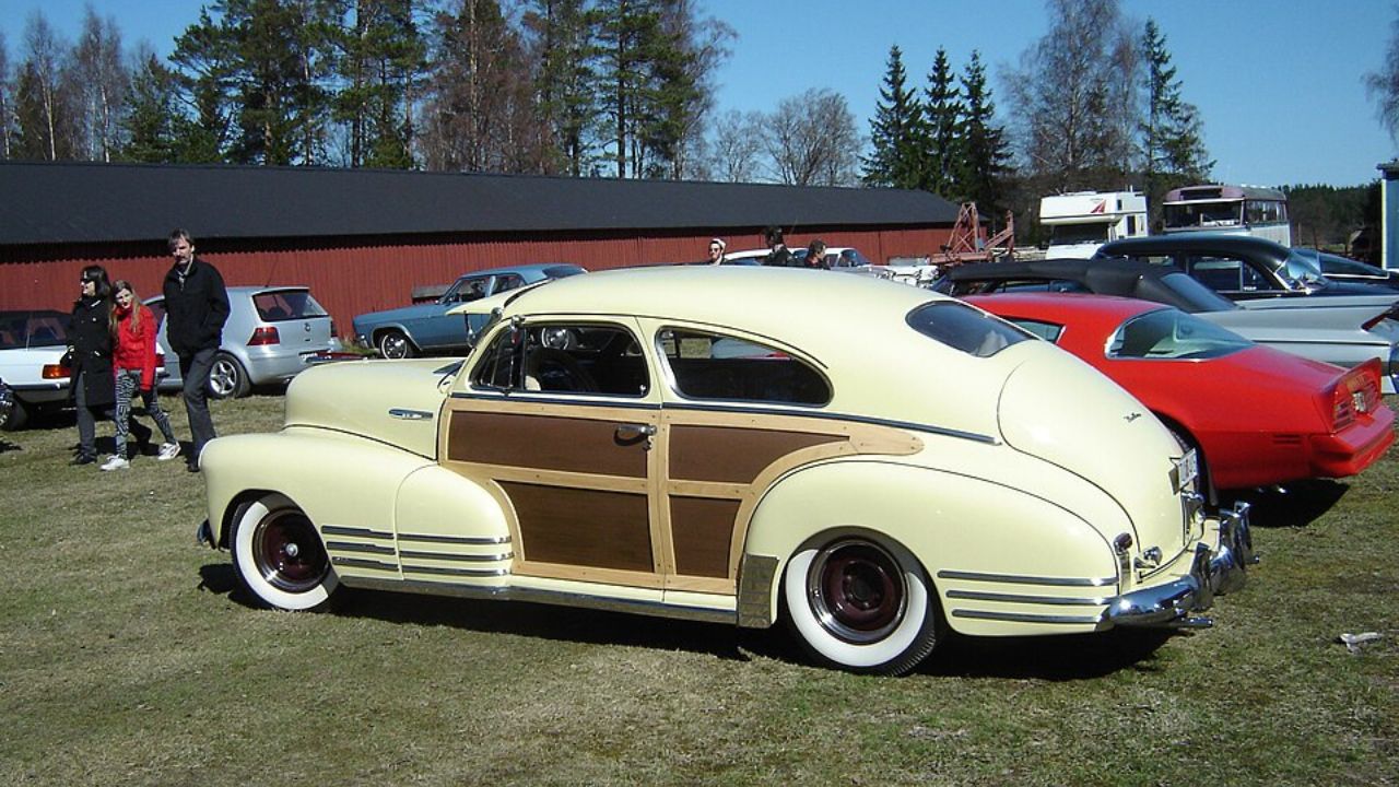 7 cars that introduced a new generation to driving after WWII