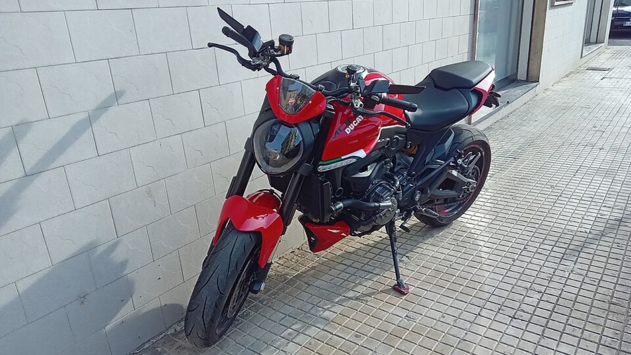 10 motorcycles that refused to become obsolete