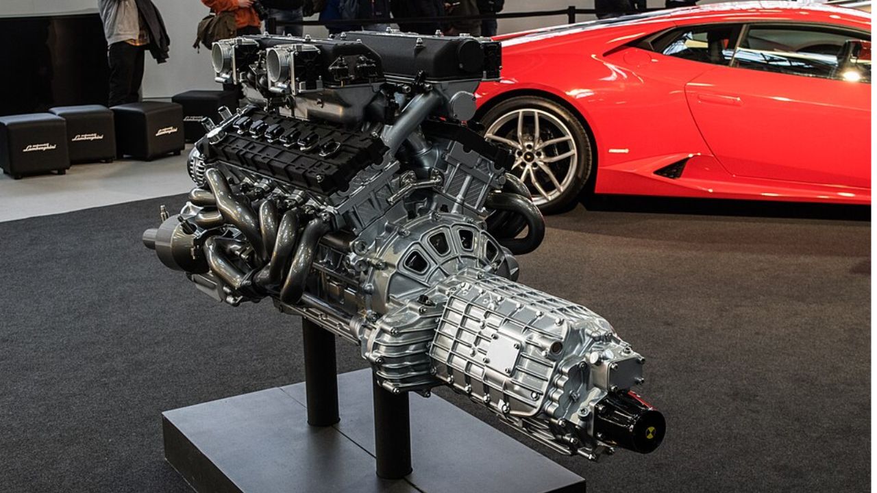 Lamborghini V12
