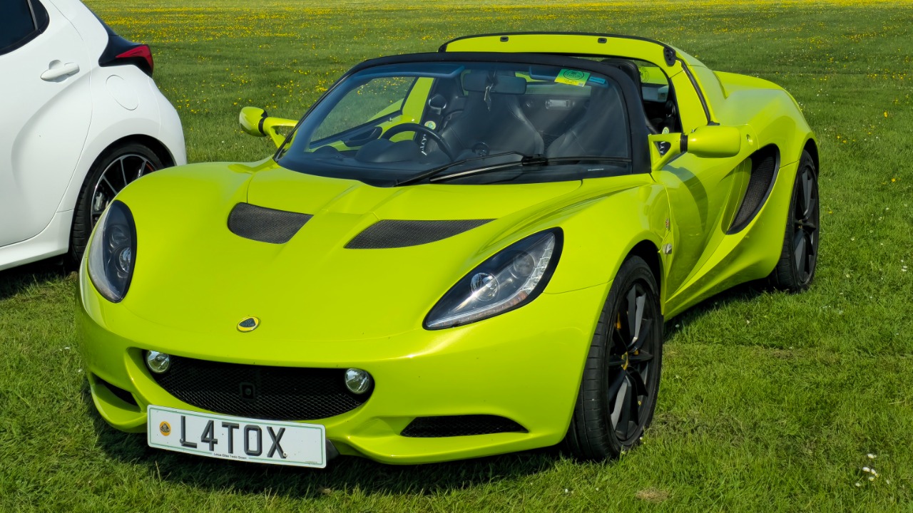 10 two-seaters that were faster than anyone admitted