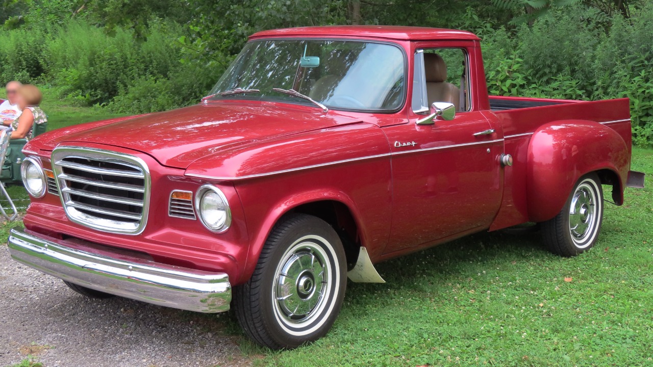12 vintage trucks that stay reliable no matter how hard they’re driven