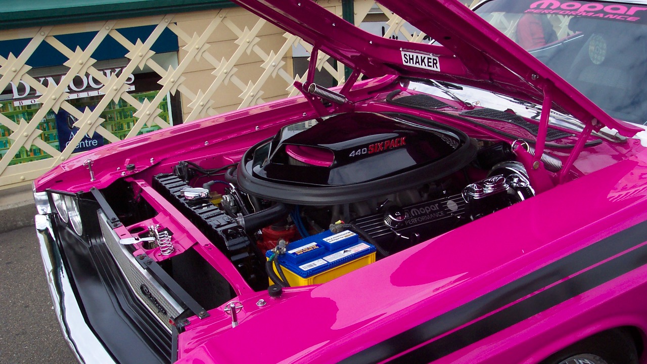 7 classic V8s that quietly exceeded their factory ratings