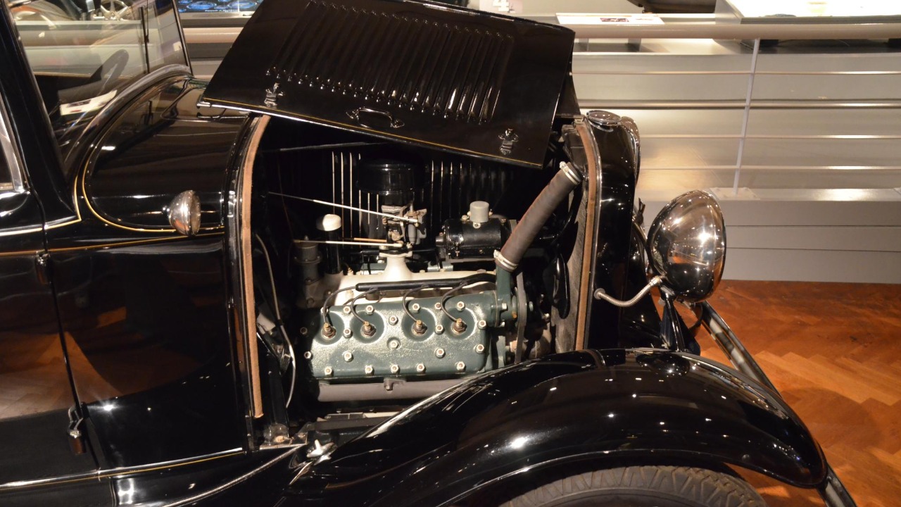Why Ford’s early V8 designs still impress mechanics today