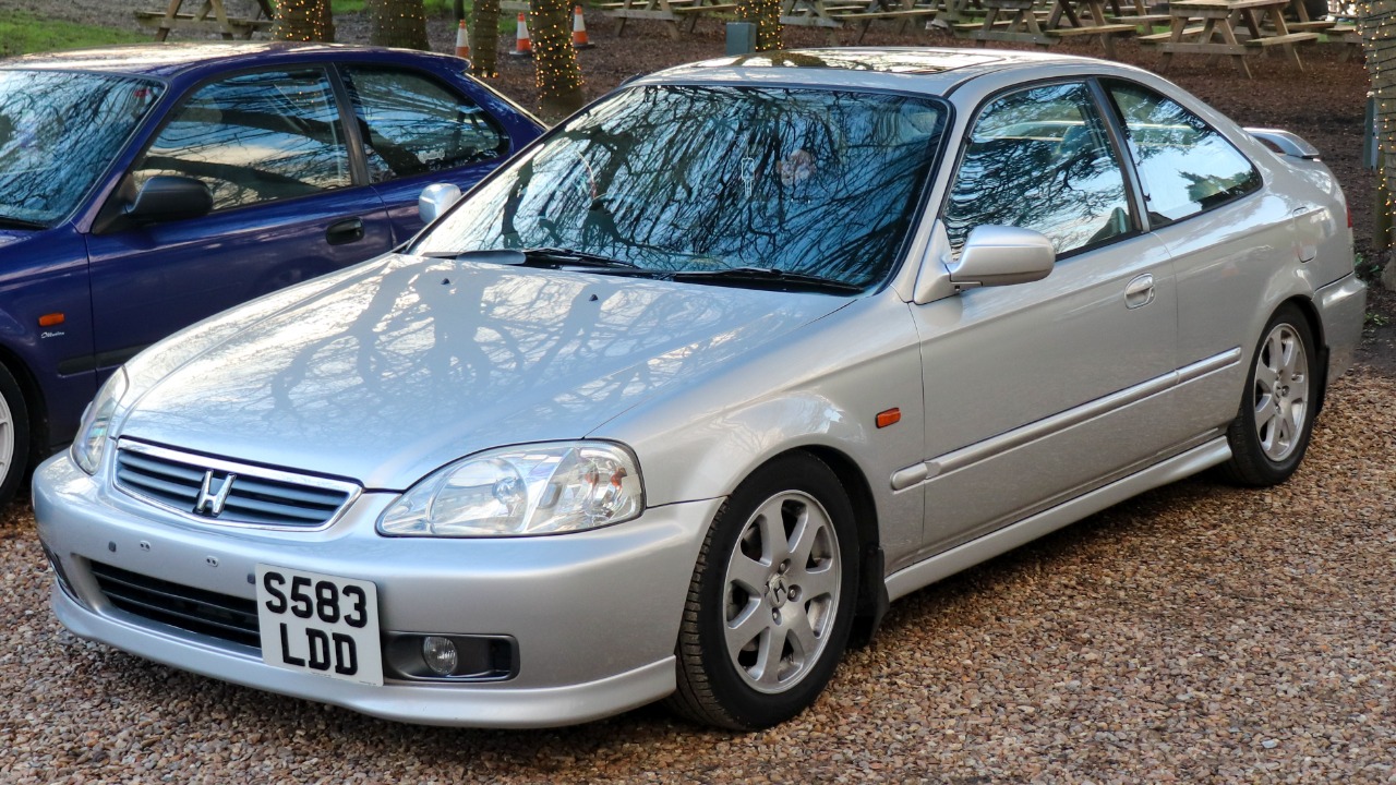 9 overbuilt cars that regularly pass 300,000 miles