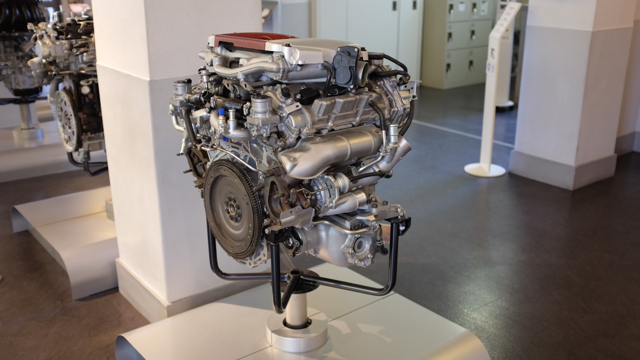 9 factory engines that most drivers have never seen in person