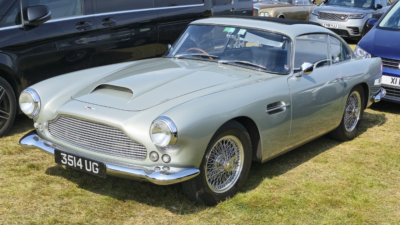 8 cars that made the future seem closer during the 1950s