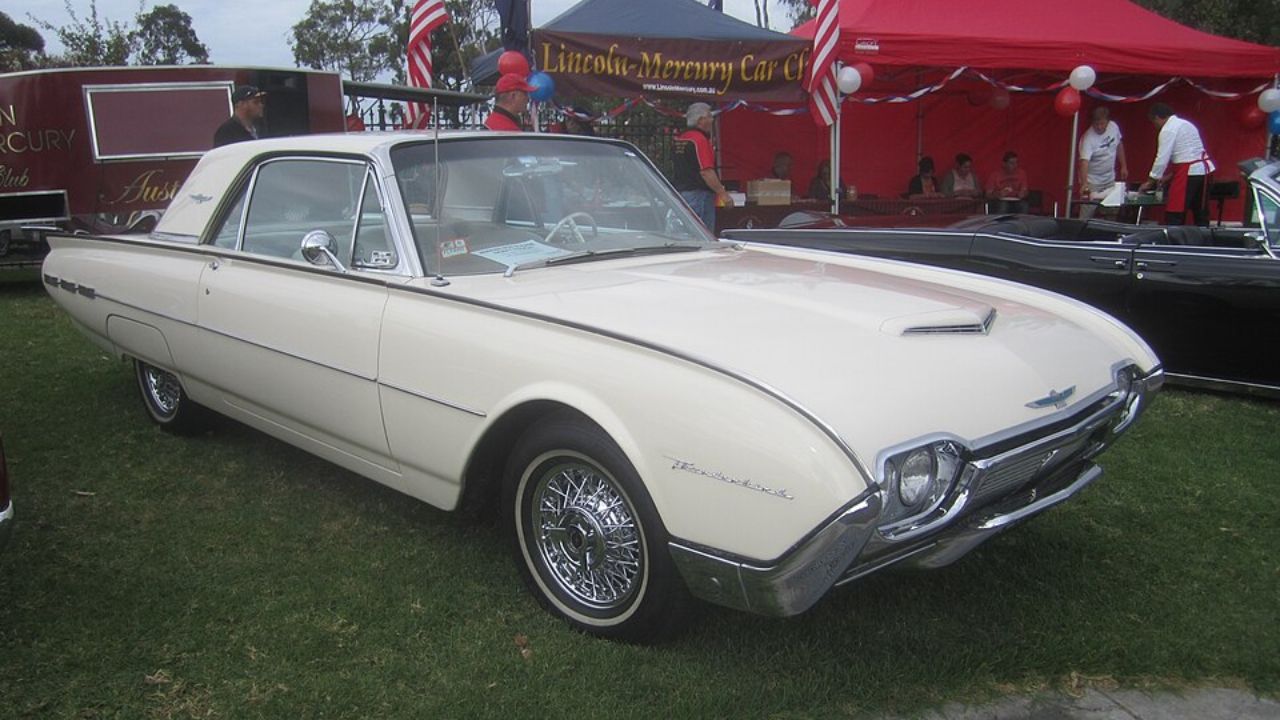 1961 Ford Thunderbird