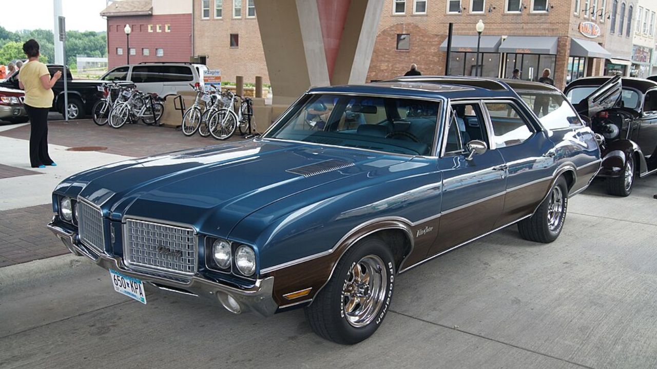1972 Oldsmobile Vista Cruiser
