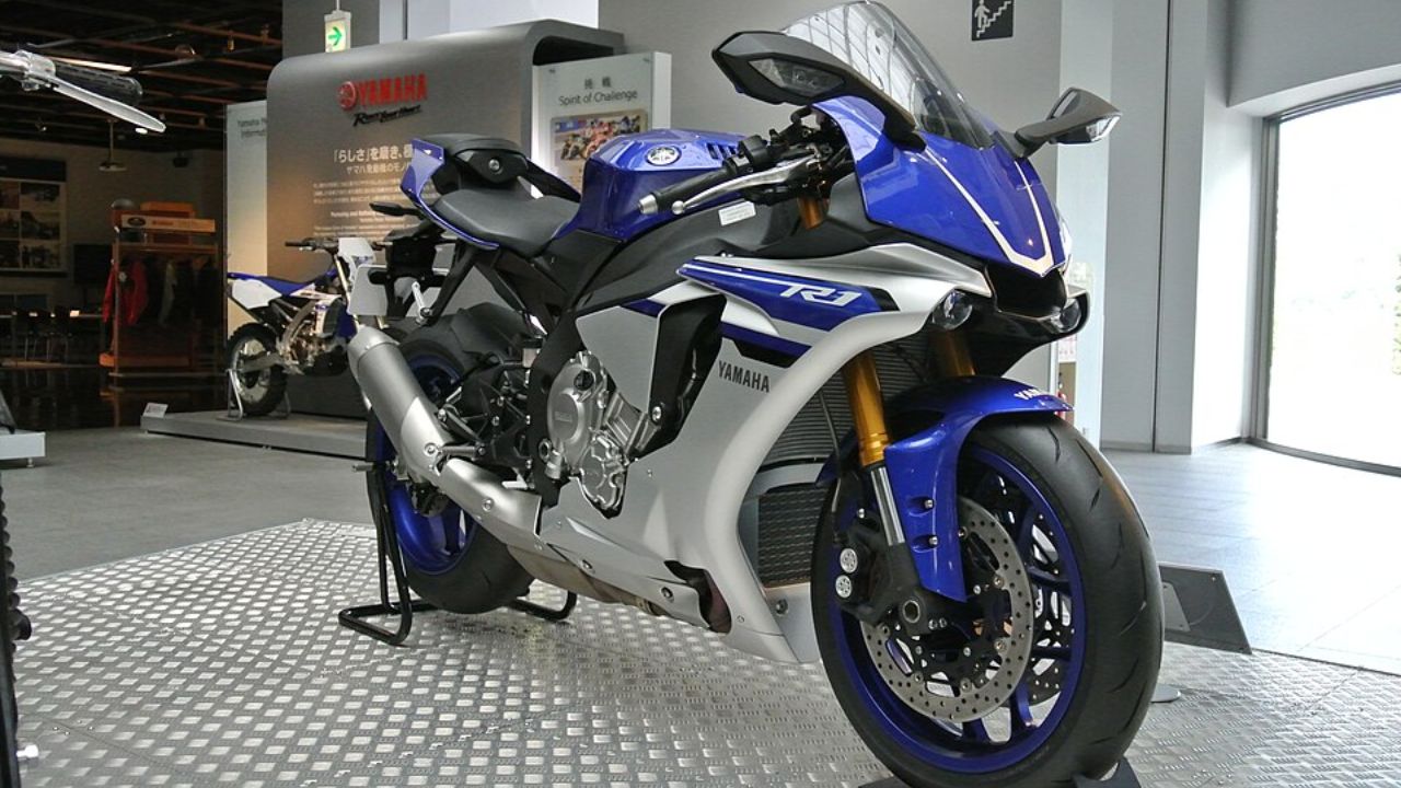 2015 Yamaha YZF-R1