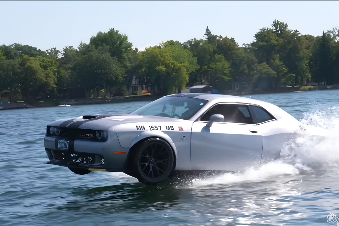 A Dodge Hellcat jet boat survives one near-sinking, then blows a jet pump wear ring on its second lake run